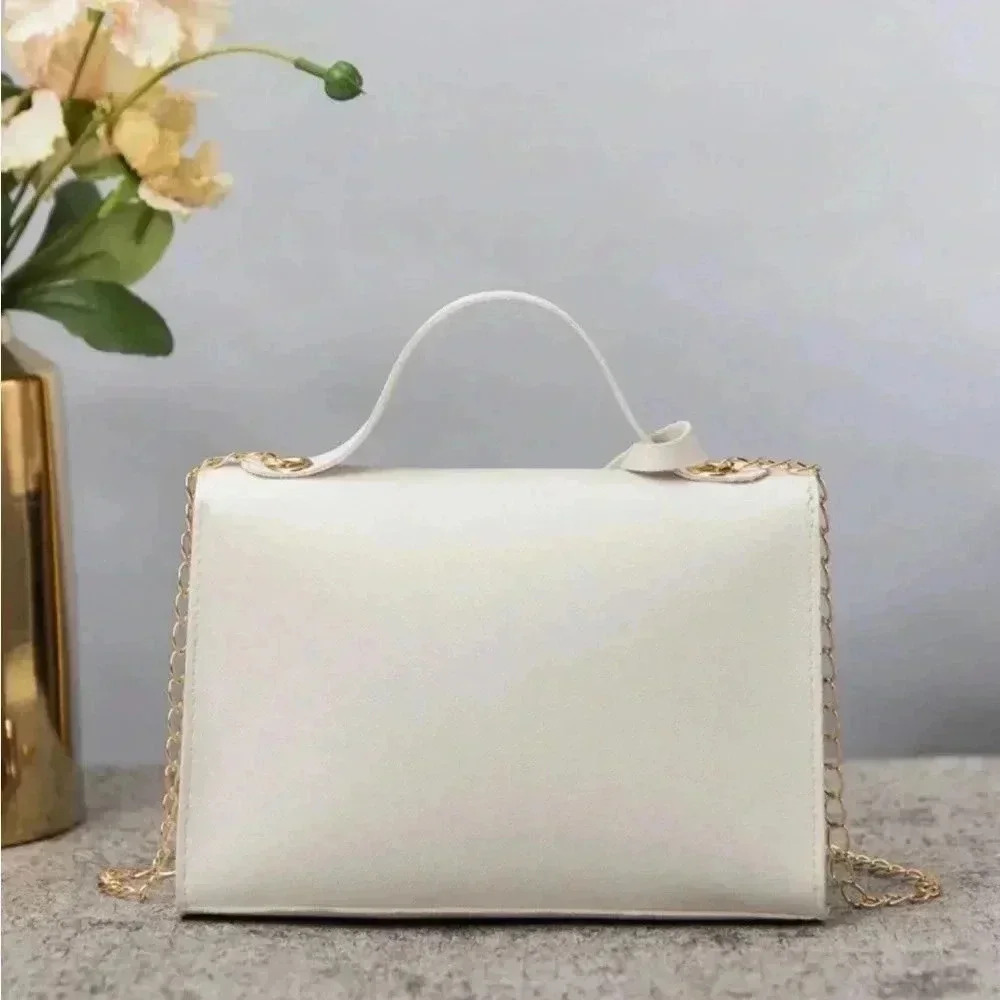 ⚠️Clearance Solid White And Gold Small Square Crossbody Chain Bag - Picture 3 of 6